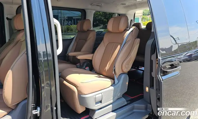 Hyundai Staria 2023 2.2 автомат (гидро), миниатюра 12