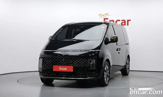 Hyundai Staria 2023 2.2 автомат (гидро), миниатюра 3