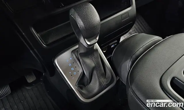 Hyundai Staria 2023 2.2 автомат (гидро), миниатюра 12