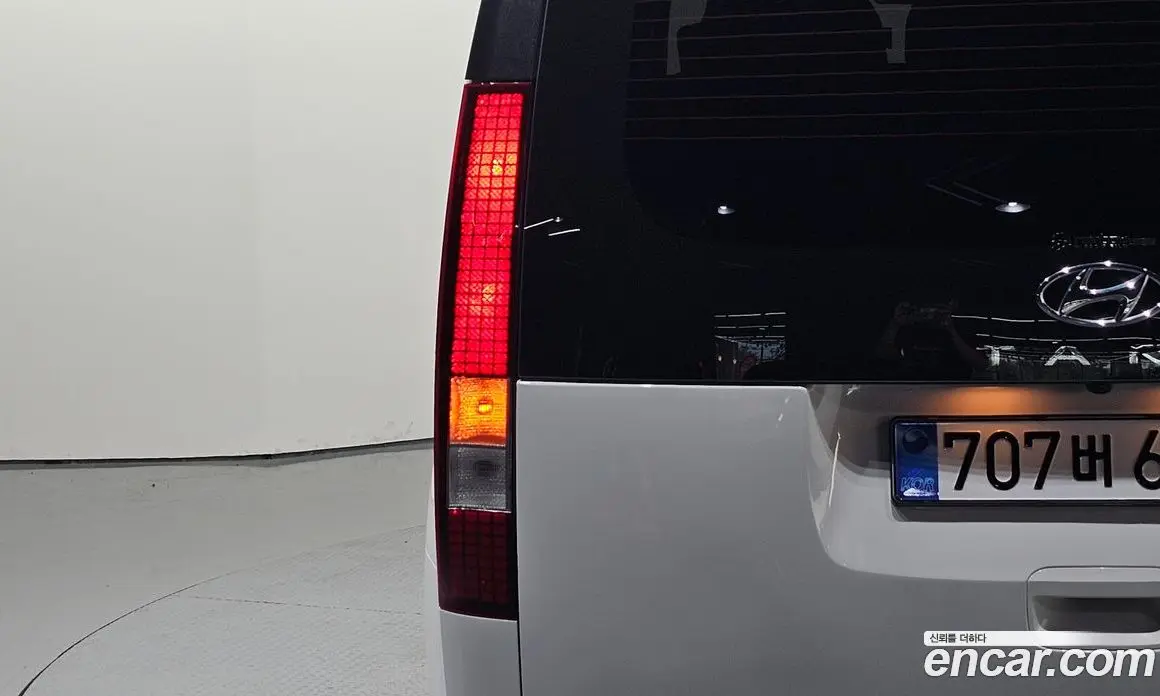 Hyundai Staria 2023 2.2 автомат (гидро), фото 9