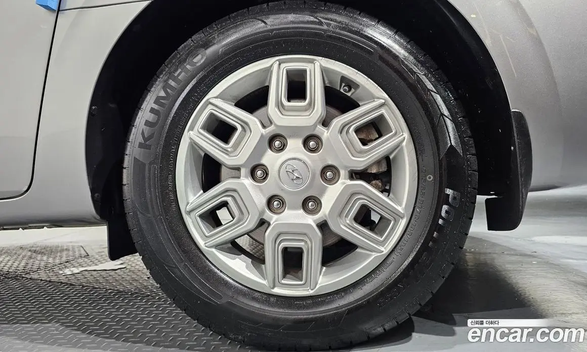 Hyundai Staria 2023 2.2 автомат (гидро), фото 7