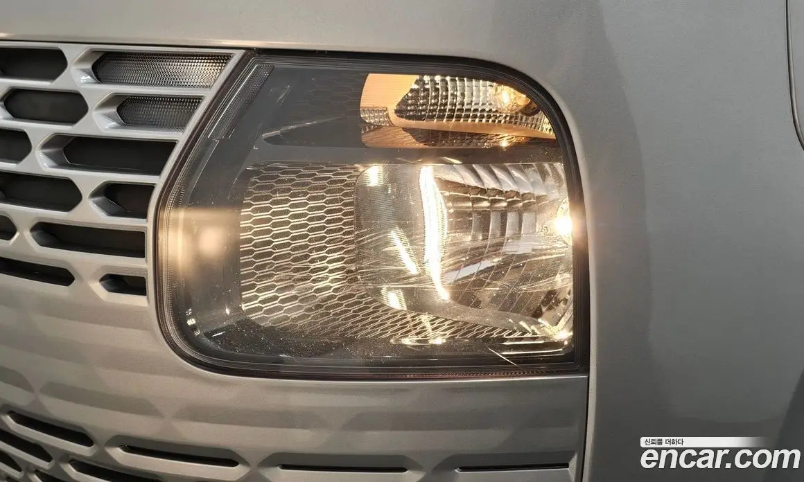 Hyundai Staria 2023 2.2 автомат (гидро), фото 8