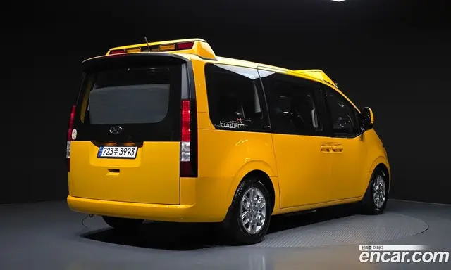 Hyundai Staria 2024 3.5 автомат (гидро), миниатюра 2