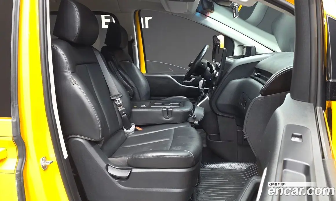 Hyundai Staria 2024 3.5 автомат (гидро), фото 17