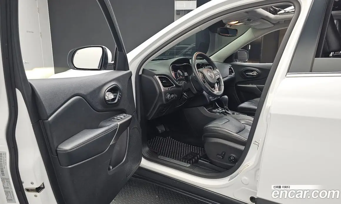 Jeep Cherokee 2021 2.4 автомат (гидро), фото 13