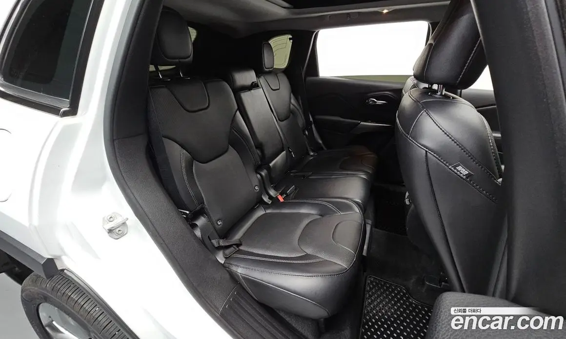 Jeep Cherokee 2021 2.4 автомат (гидро), фото 17