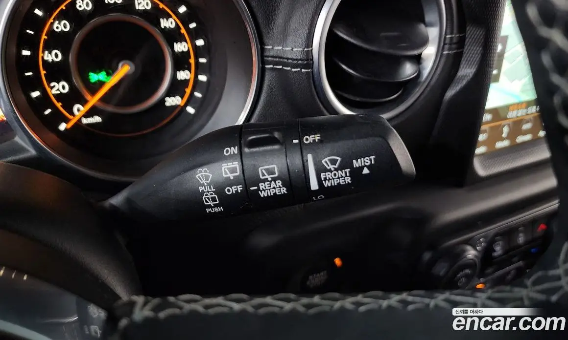 Jeep Wrangler 2018 2.0 автомат (гидро), фото 27