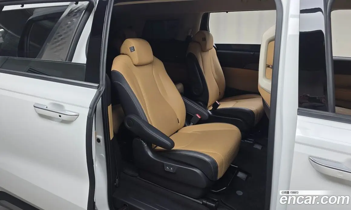 Kia Carnival 2022 2.2 автомат (гидро), фото 18