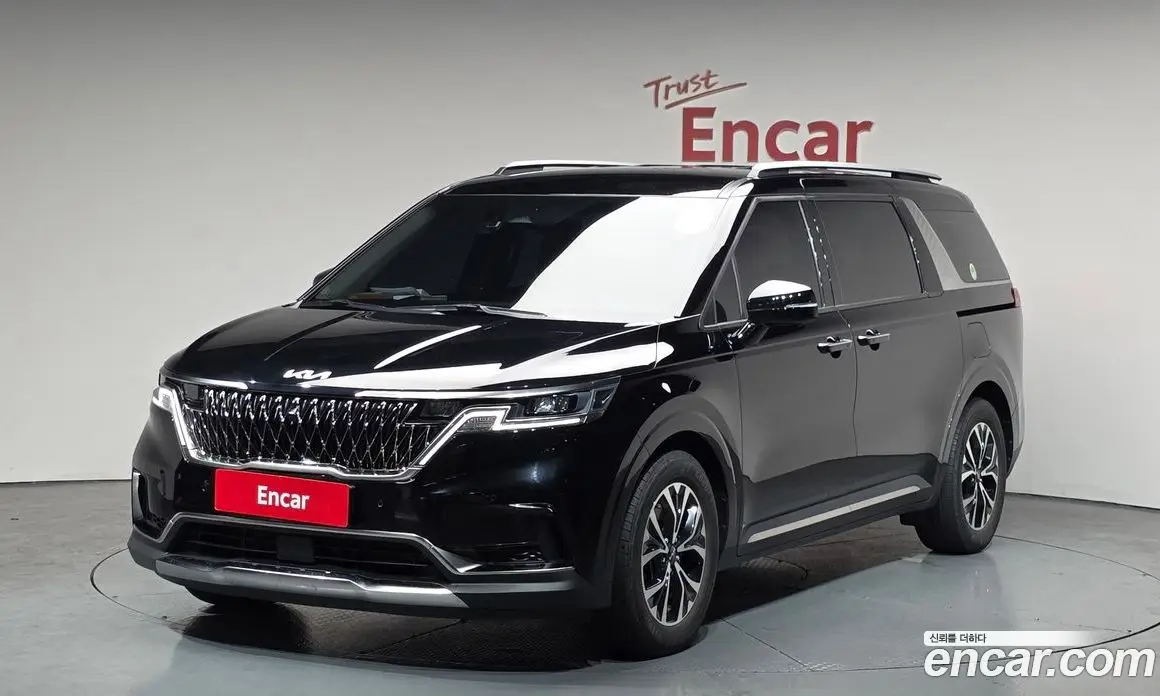 Kia Carnival 2023 3.5 автомат (гидро), фото 1