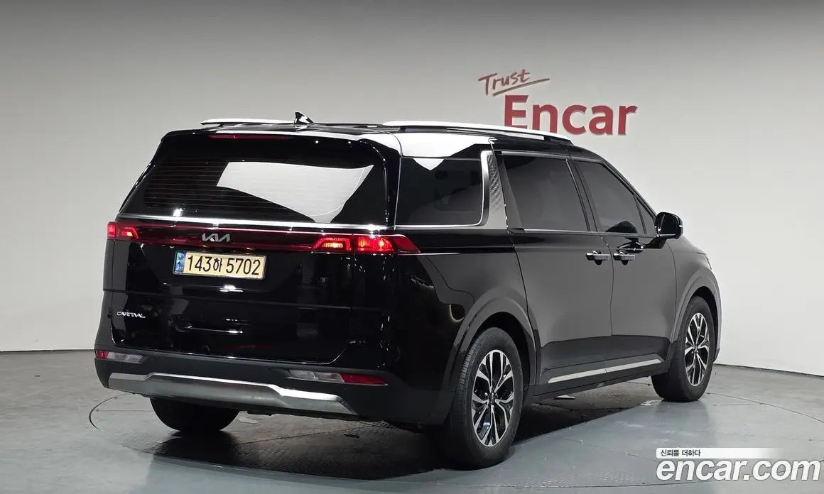 Kia Carnival 2023 3.5 автомат (гидро), фото 2