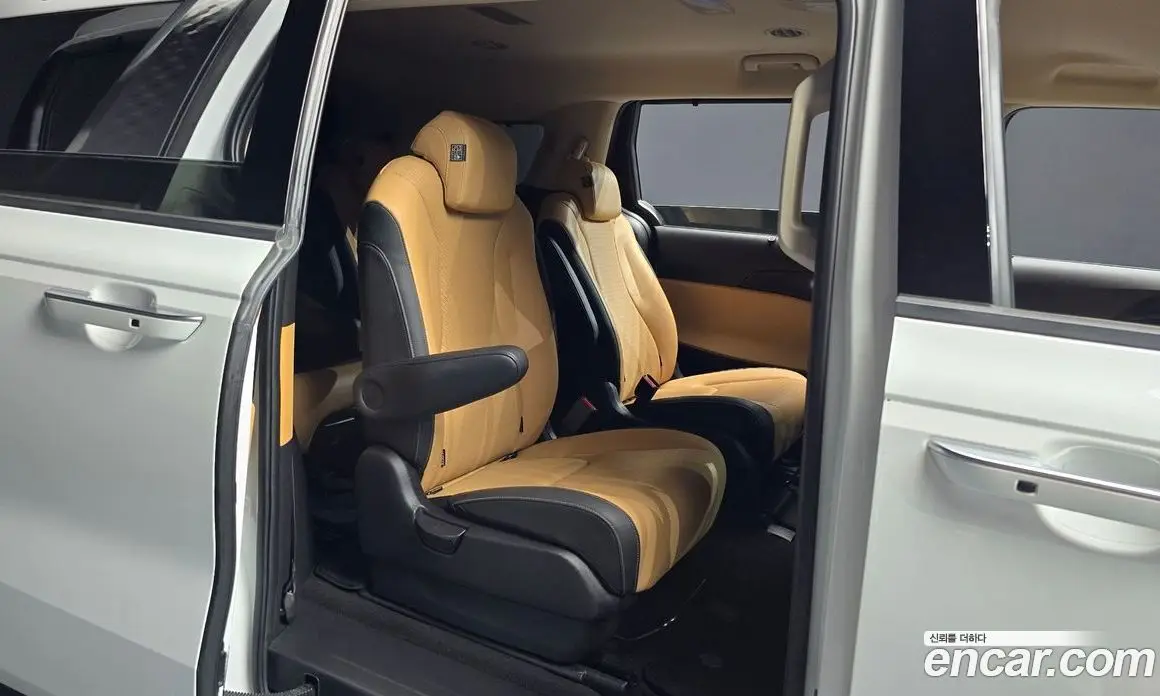 Kia Carnival 2023 2.2 автомат (гидро), фото 16