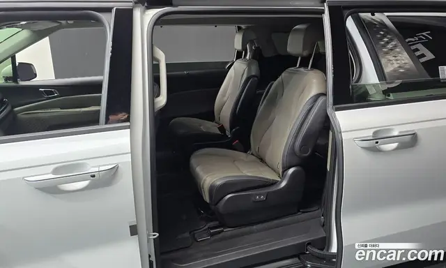 Kia Carnival 2024 1.6 автомат (гидро), миниатюра 11