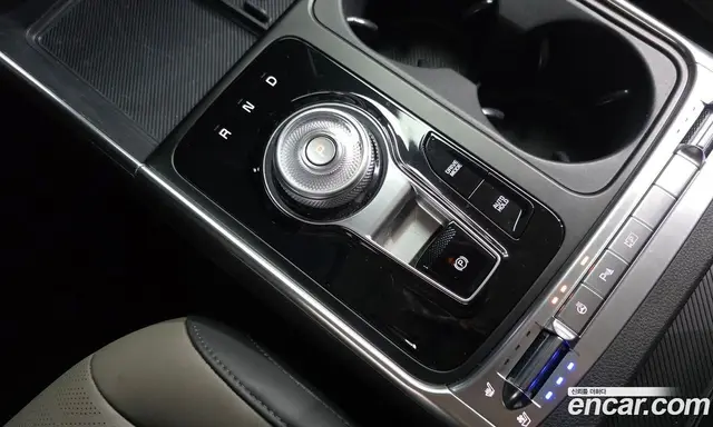 Kia Carnival 2024 1.6 автомат (гидро), миниатюра 11