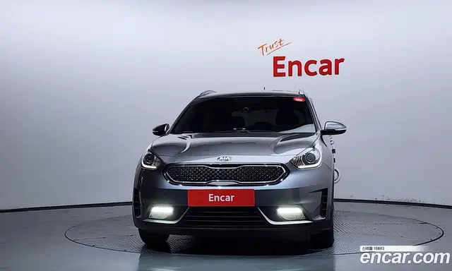 Kia Niro 2017 1.6 автомат (гидро), миниатюра 3