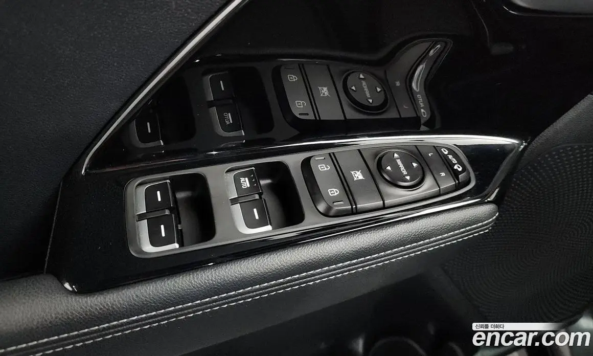Kia Niro 2017 1.6 автомат (гидро), фото 29
