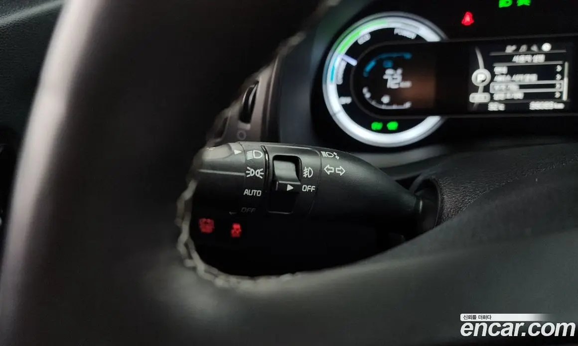 Kia Niro 2017 1.6 автомат (гидро), фото 30