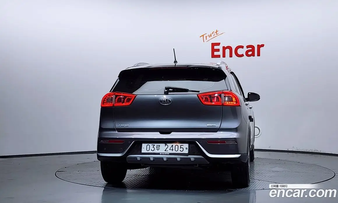 Kia Niro 2017 1.6 автомат (гидро), фото 4