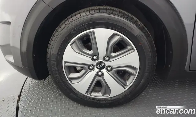 Kia Niro 2017 1.6 автомат (гидро), миниатюра 5