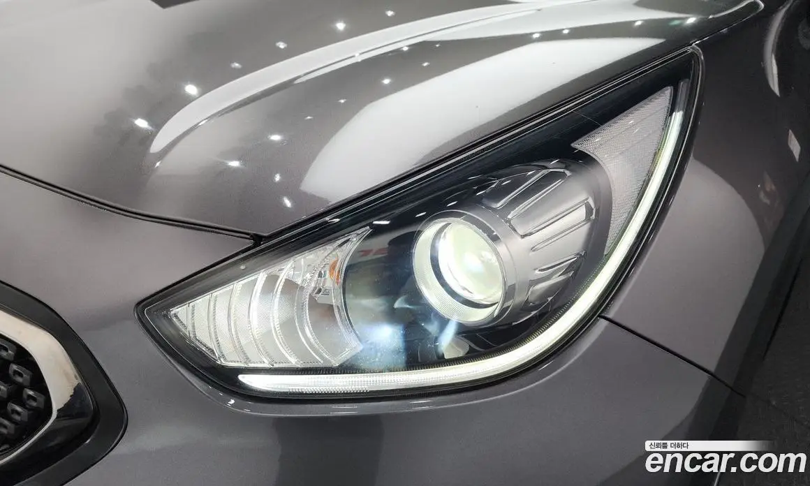Kia Niro 2017 1.6 автомат (гидро), фото 8