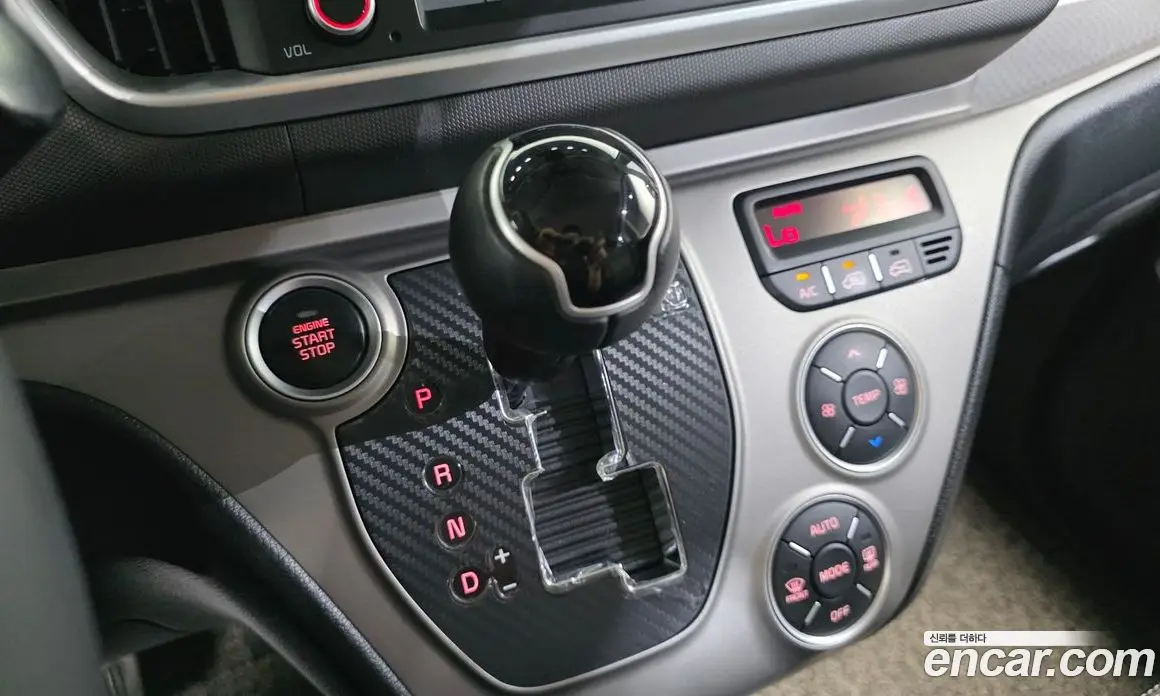 Kia Ray 2021 1.0 автомат (гидро), фото 12