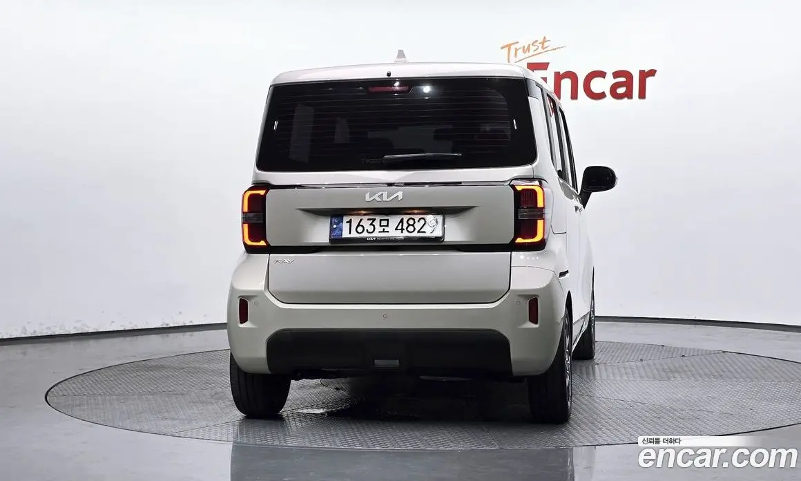 Kia Ray 2024 1.0 автомат (гидро), фото 3