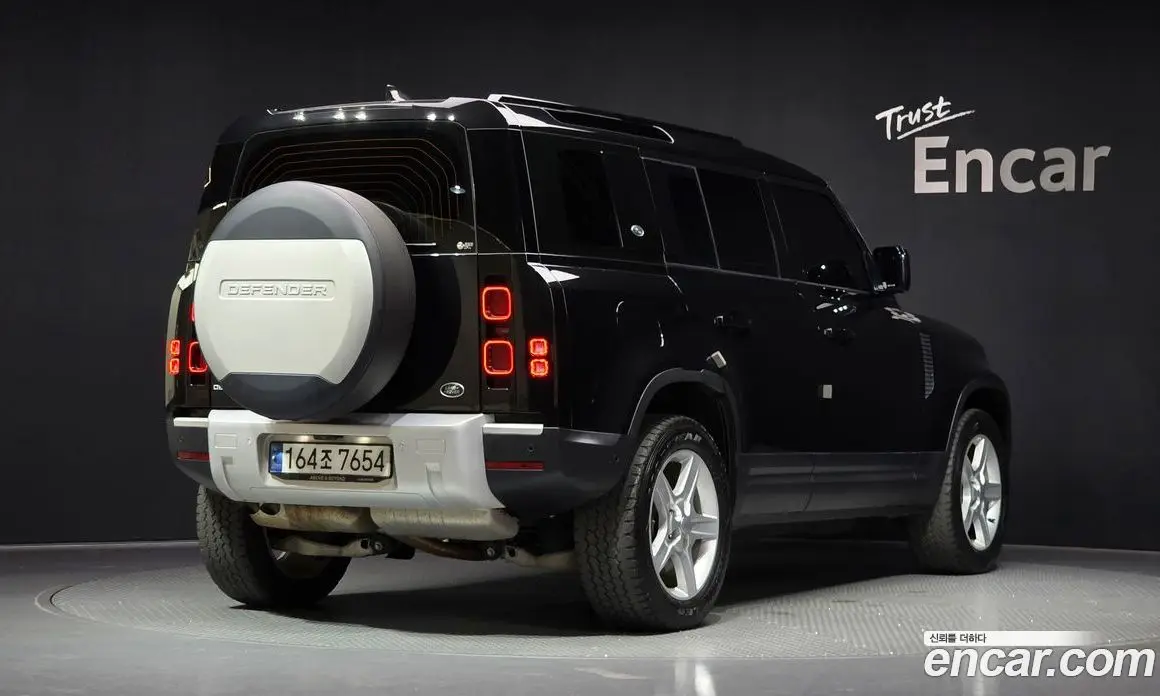 Land Rover Defender 2022 3.0 автомат (гидро), фото 2