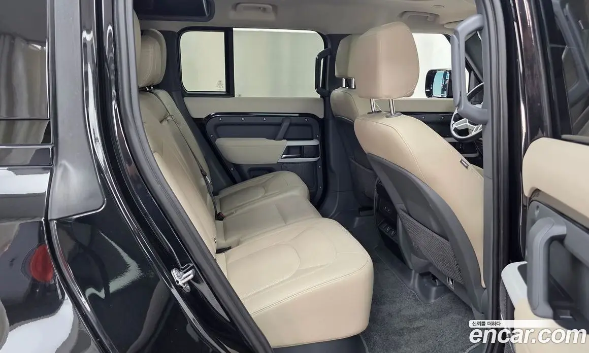 Land Rover Defender 2022 3.0 автомат (гидро), фото 12