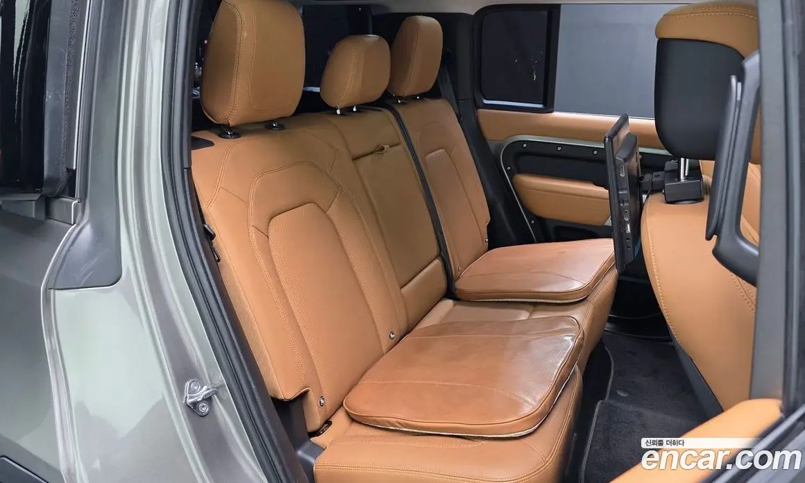 Land Rover Defender 2022 3.0 автомат (гидро), фото 17