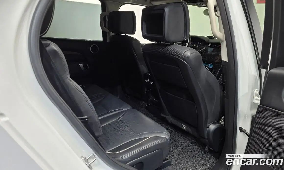 Land Rover Discovery 2018 3.0 автомат (гидро), фото 11