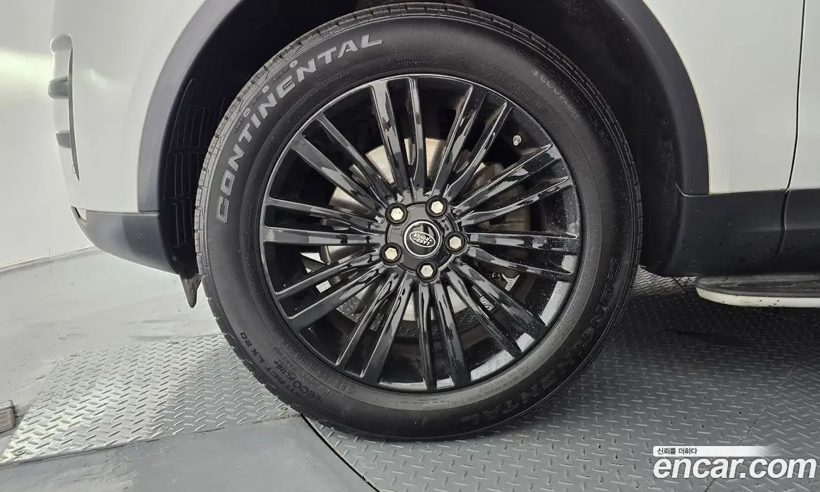 Land Rover Discovery 2018 3.0 автомат (гидро), фото 5