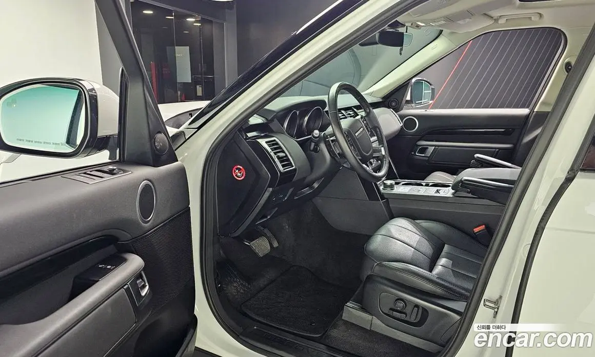 Land Rover Discovery 2019 3.0 автомат (гидро), фото 13