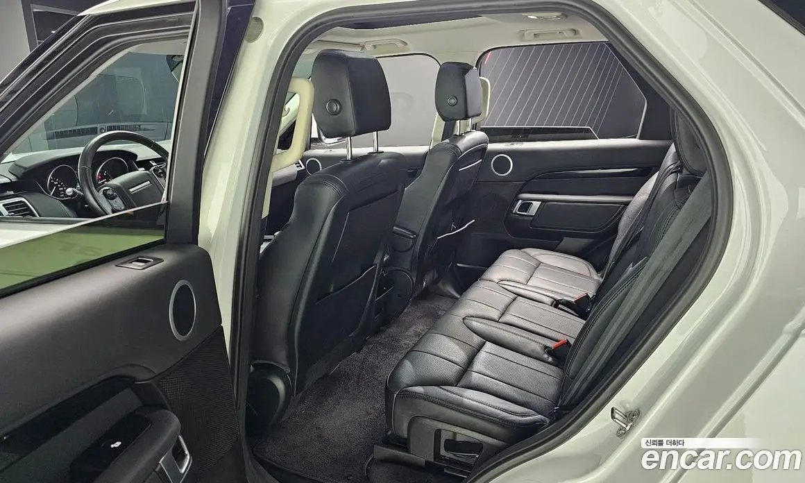 Land Rover Discovery 2019 3.0 автомат (гидро), фото 16