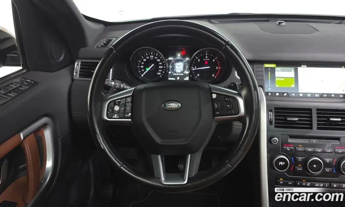 Land Rover Discovery Sport 2016 2.0 автомат (гидро), фото 13