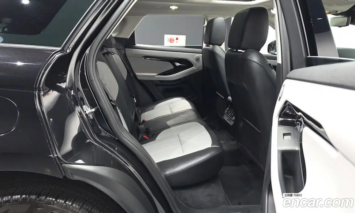 Land Rover Range Rover Evoque 2025 2.0 автомат (гидро), фото 12