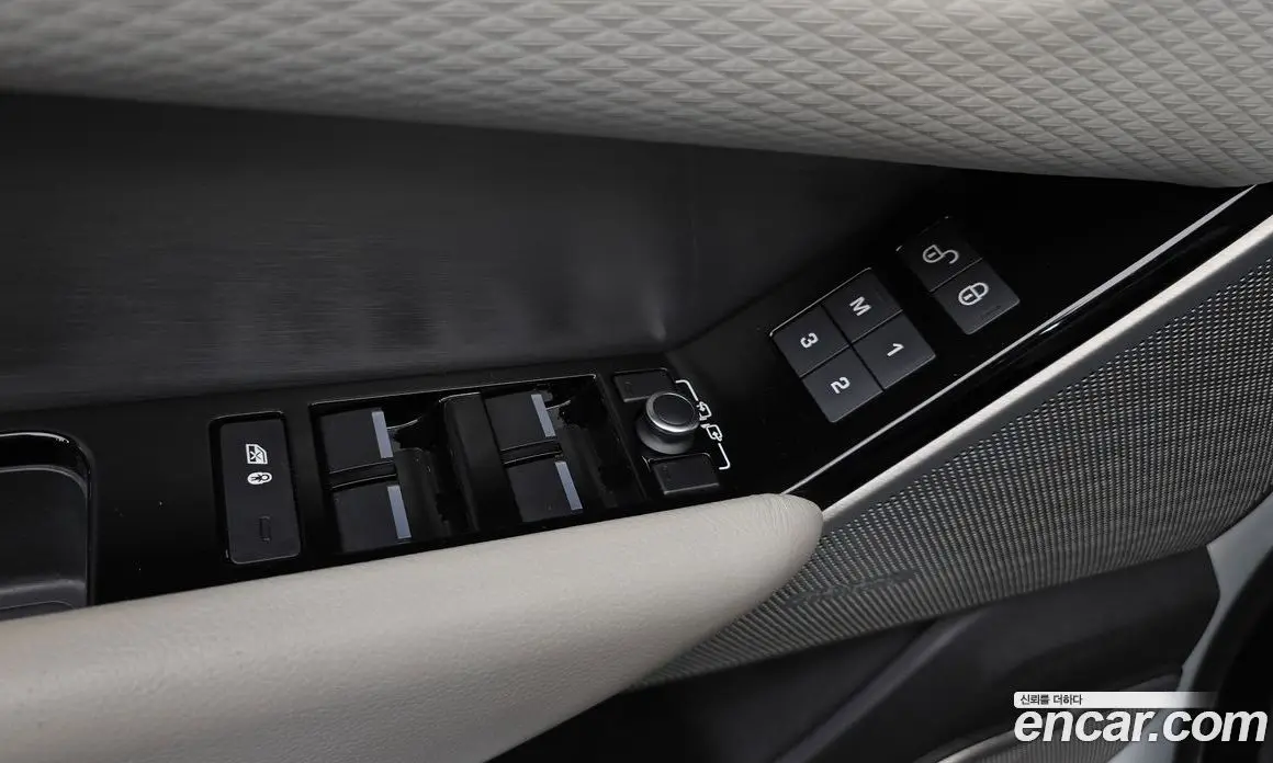 Land Rover Range Rover Velar 2019 2.0 автомат (гидро), фото 27