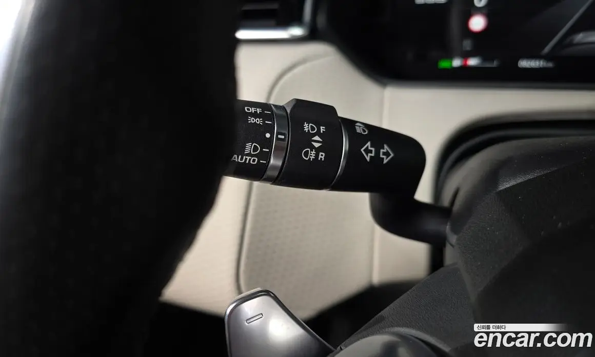 Land Rover Range Rover Velar 2019 2.0 автомат (гидро), фото 28