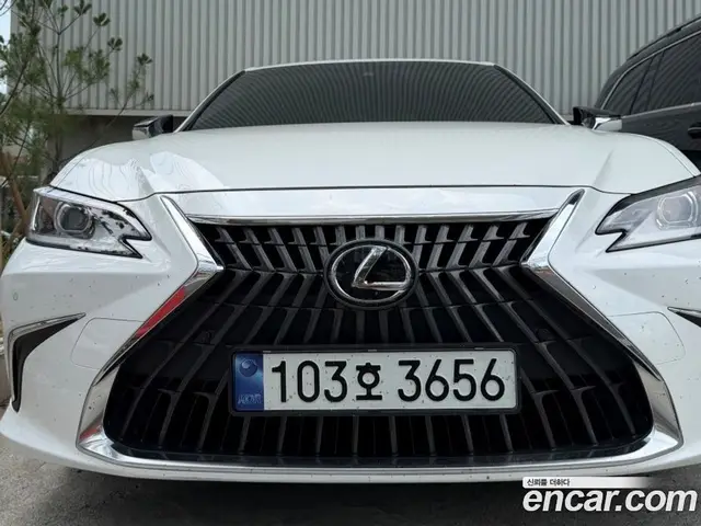 Lexus ES 2023 2.5 автомат (гидро), миниатюра 1 Lexus ES 2023 2.5 автомат (гидро), миниатюра 1
