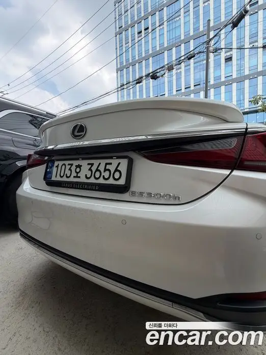 Lexus ES 2023 2.5 автомат (гидро), фото 19 Lexus ES 2023 2.5 автомат (гидро), фото 19