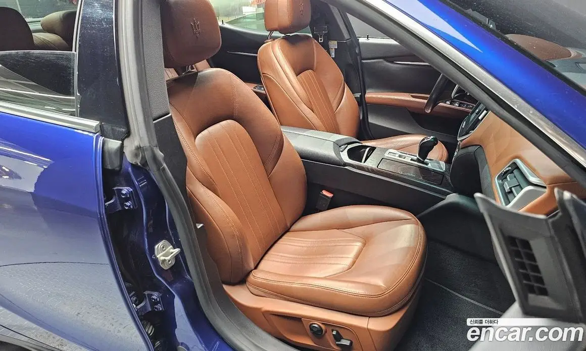 Maserati Ghibli 2015 3.0 автомат (гидро), фото 11 Maserati Ghibli 2015 3.0 автомат (гидро), фото 11