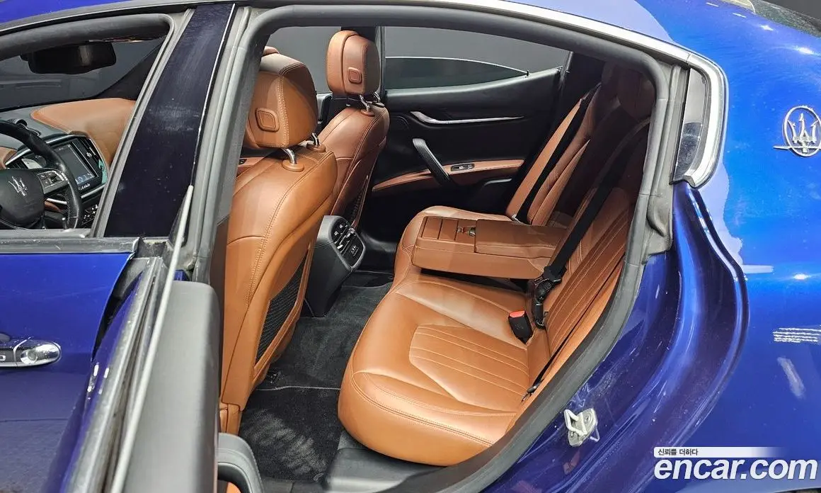 Maserati Ghibli 2015 3.0 автомат (гидро), фото 12 Maserati Ghibli 2015 3.0 автомат (гидро), фото 12