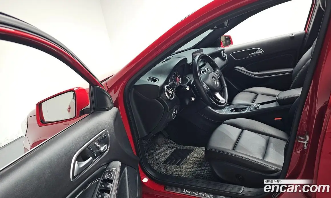 Mercedes-Benz A-Class 2017 1.6 гидро, фото 12 Mercedes-Benz A-Class 2017 1.6 гидро, фото 12