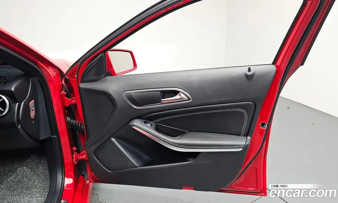 Mercedes-Benz A-Class 2017 1.6 гидро, фото 13 Mercedes-Benz A-Class 2017 1.6 гидро, фото 13
