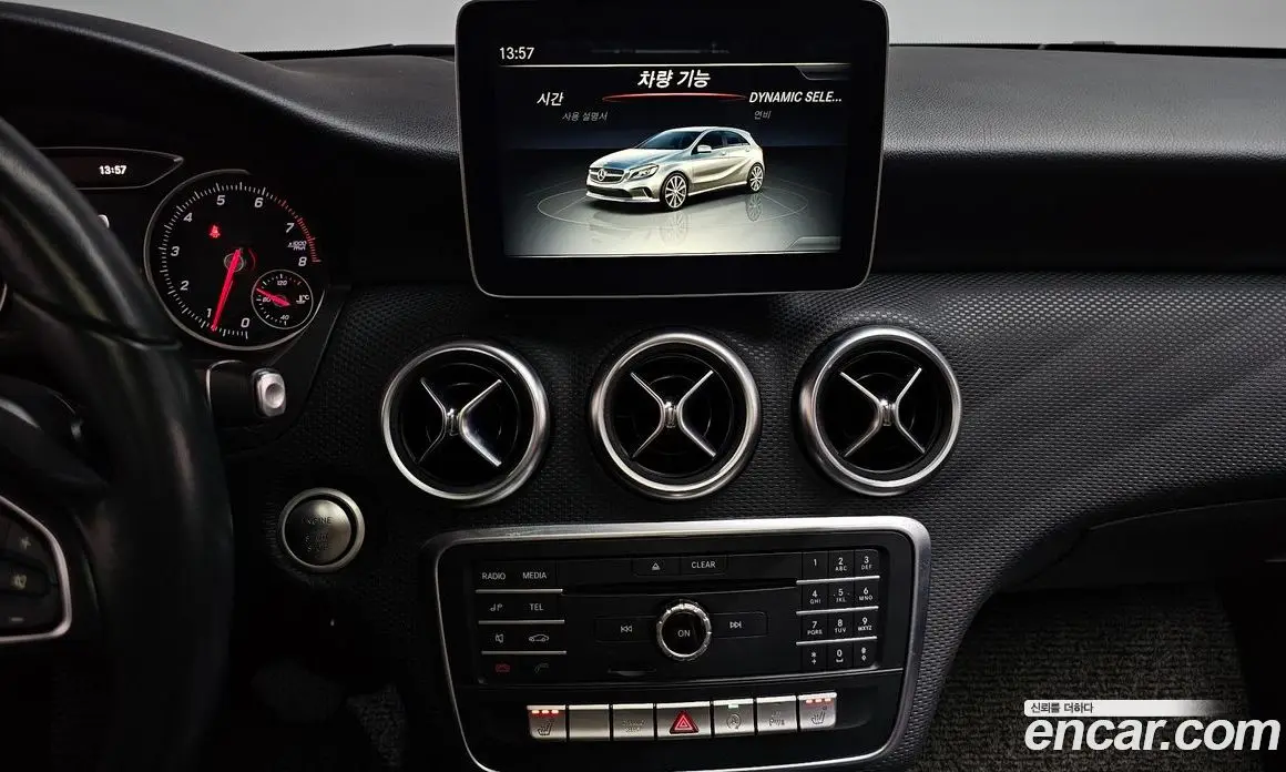 Mercedes-Benz A-Class 2017 1.6 гидро, фото 22 Mercedes-Benz A-Class 2017 1.6 гидро, фото 22