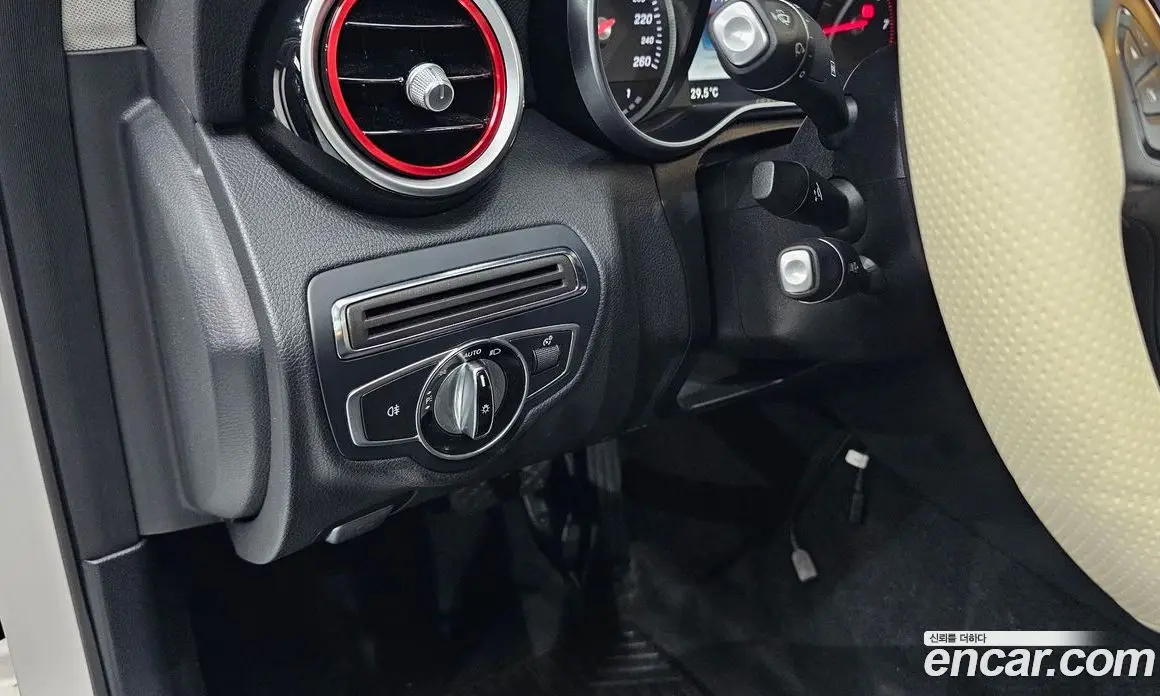 Mercedes-Benz C-Class 2015 2.0 гидро, фото 16 Mercedes-Benz C-Class 2015 2.0 гидро, фото 16