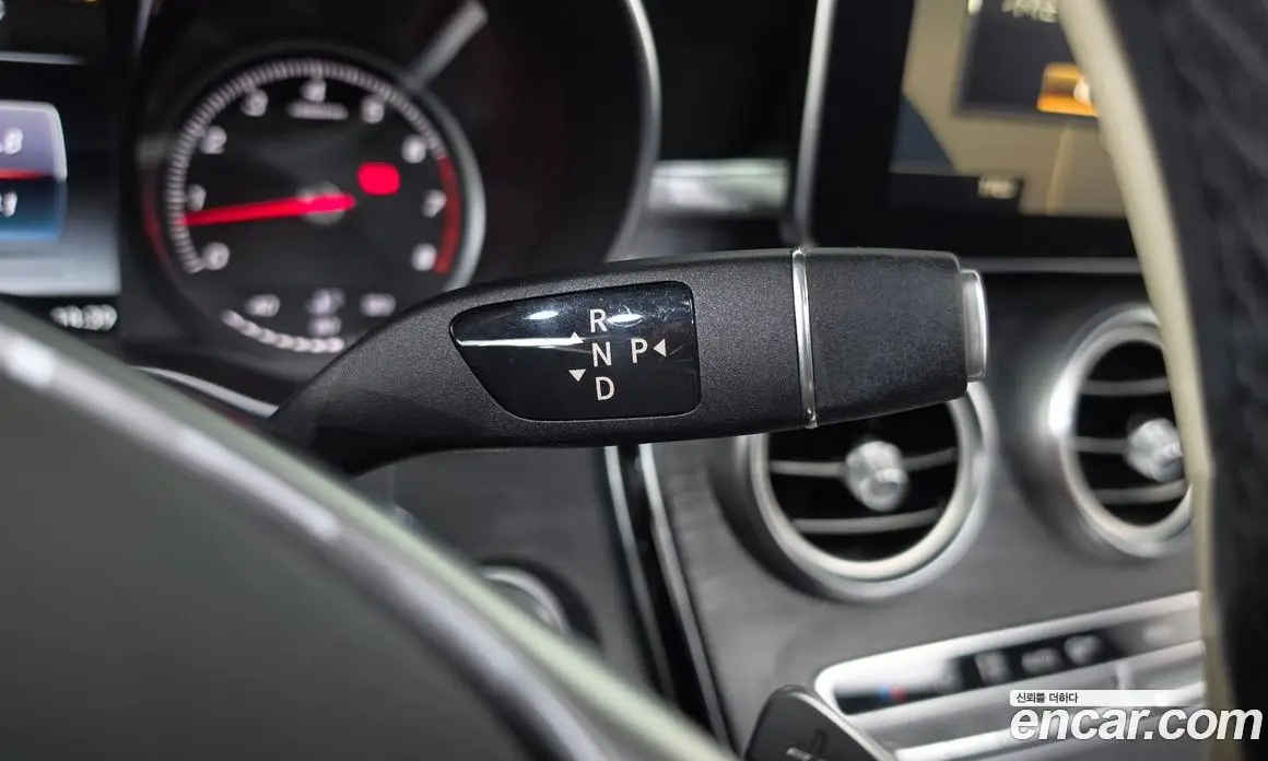 Mercedes-Benz C-Class 2016 2.0 гидро, фото 9 Mercedes-Benz C-Class 2016 2.0 гидро, фото 9