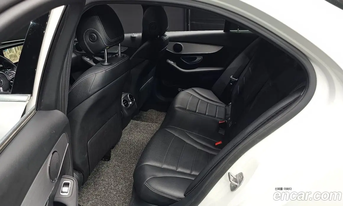Mercedes-Benz C-Class 2016 2.0 гидро, фото 12 Mercedes-Benz C-Class 2016 2.0 гидро, фото 12
