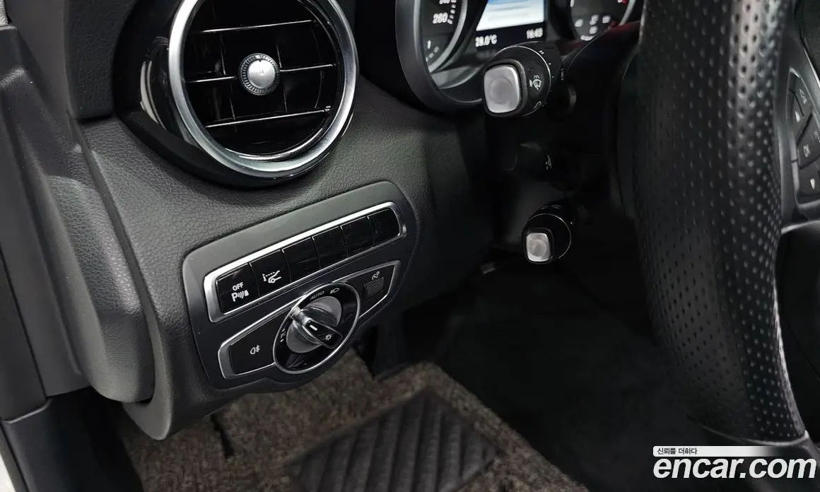Mercedes-Benz C-Class 2016 2.0 гидро, фото 17 Mercedes-Benz C-Class 2016 2.0 гидро, фото 17