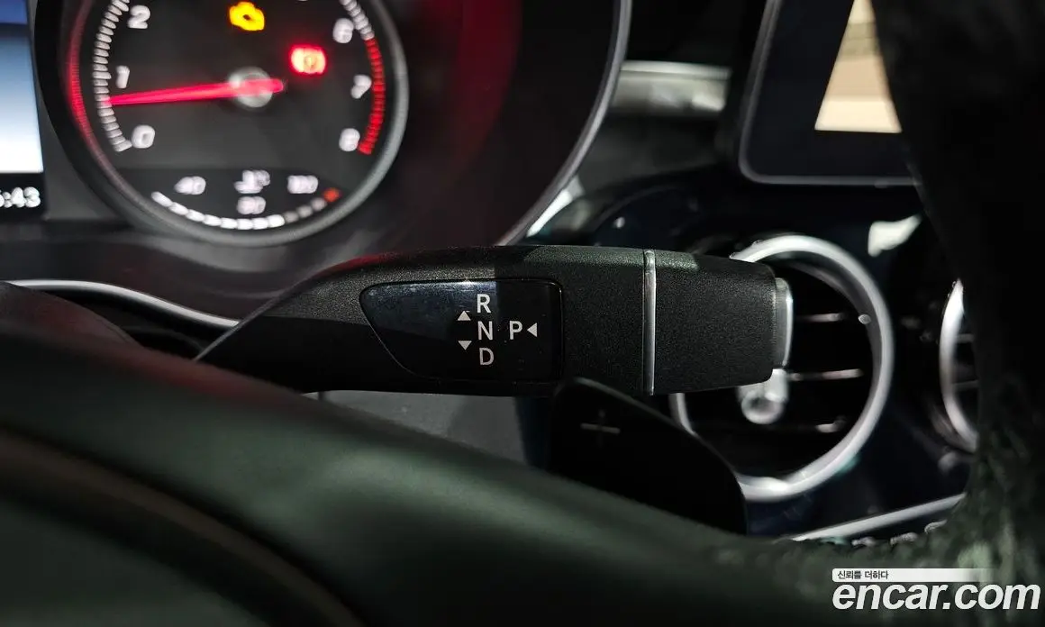 Mercedes-Benz C-Class 2016 2.0 гидро, фото 9 Mercedes-Benz C-Class 2016 2.0 гидро, фото 9