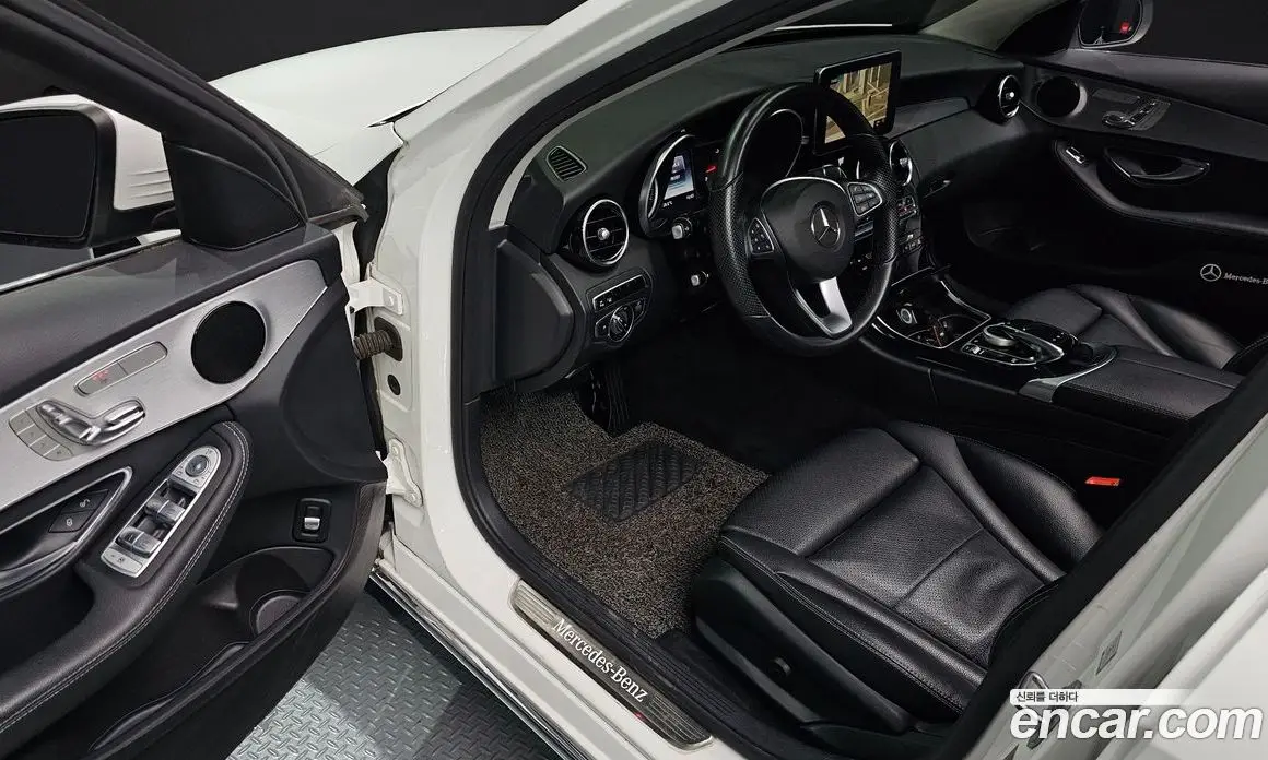 Mercedes-Benz C-Class 2016 2.0 гидро, фото 10 Mercedes-Benz C-Class 2016 2.0 гидро, фото 10
