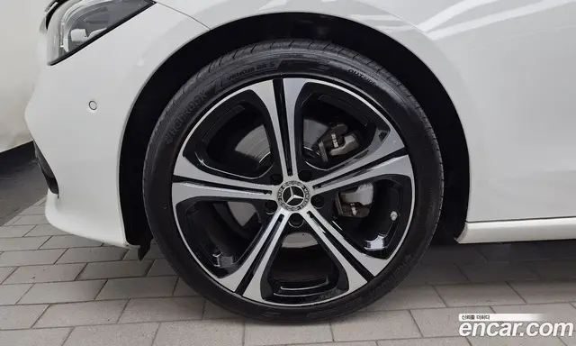 Mercedes-Benz C-Class 2023 2.0 гидро, миниатюра 5 Mercedes-Benz C-Class 2023 2.0 гидро, миниатюра 5